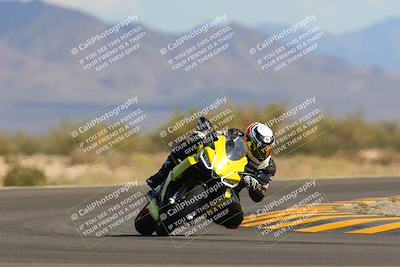 media/Oct-09-2022-SoCal Trackdays (Sun) [[95640aeeb6]]/Turn 15 (150pm)/